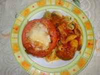 Gefüllte Tomaten mit Käse + Hack Rezeptbild